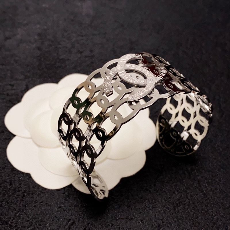 Ch**el bracelets
